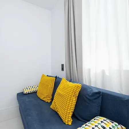 Apartment Klimatyzowane Studia Z Parkingiem W Katowicach By Rent Like *